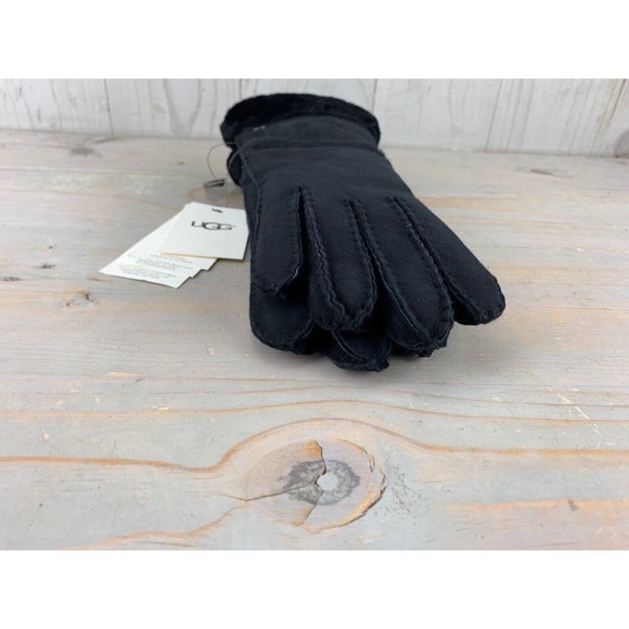 UGG black SHEEPSKIN EXPOSED SLIM TECH GLOVES WOMENS LARGE NWT - Picture 12 of 12